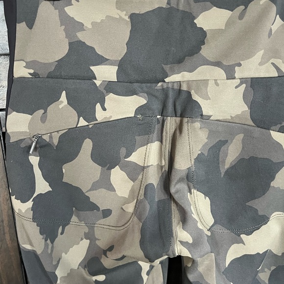 Athleta Camo Joggers with Black Panels - Picture 3 of 5